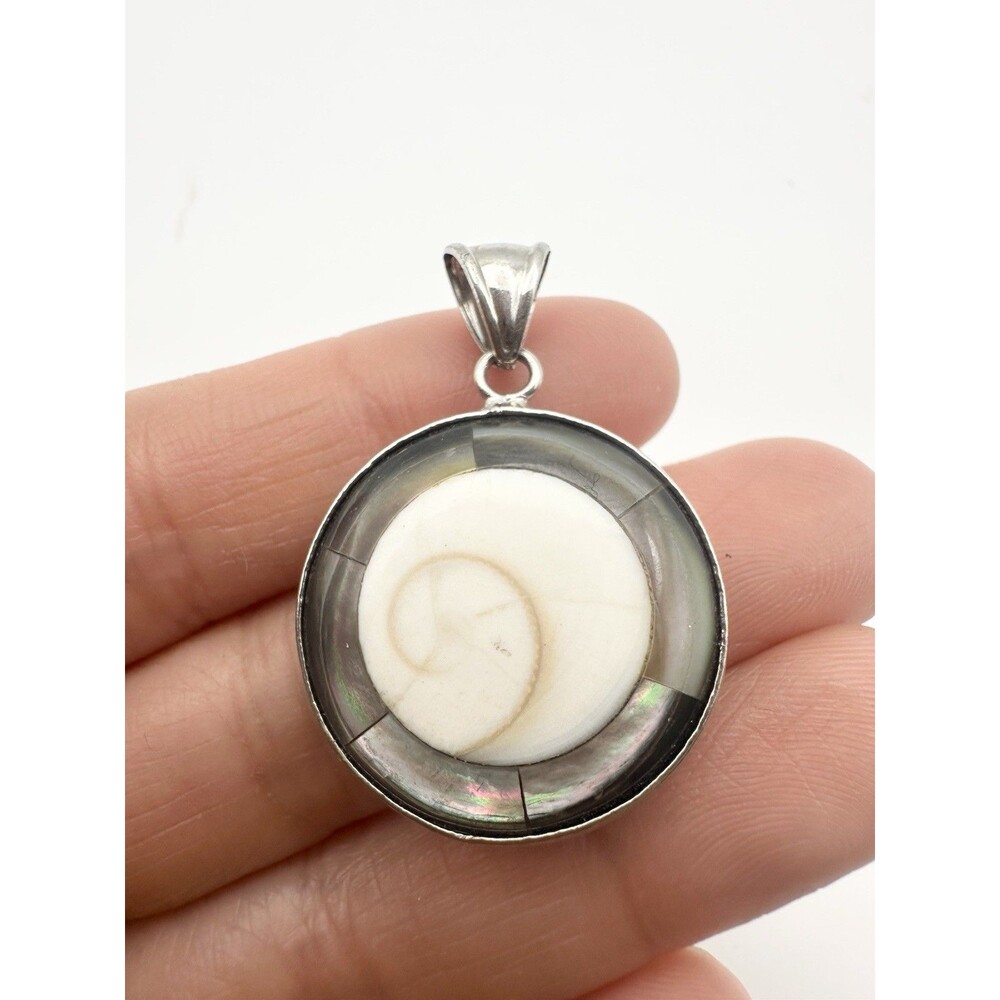 White Shell In Abalone Inlay Pendant Silver Tone Round